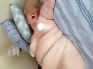 Arika Takarano lèche ...